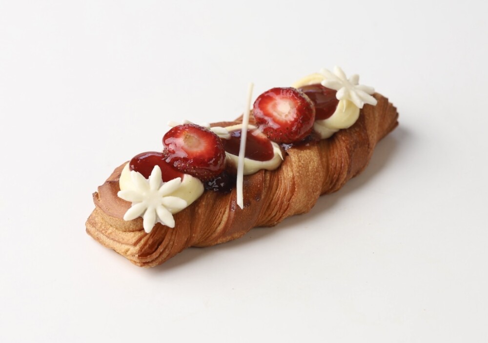 دانش ستروبيري /Strawberry danish