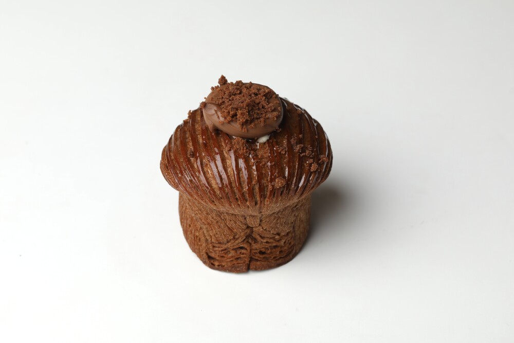 كروفن النوتيلا والشوكولاته البيضاء NUTELLA CRUFFIN