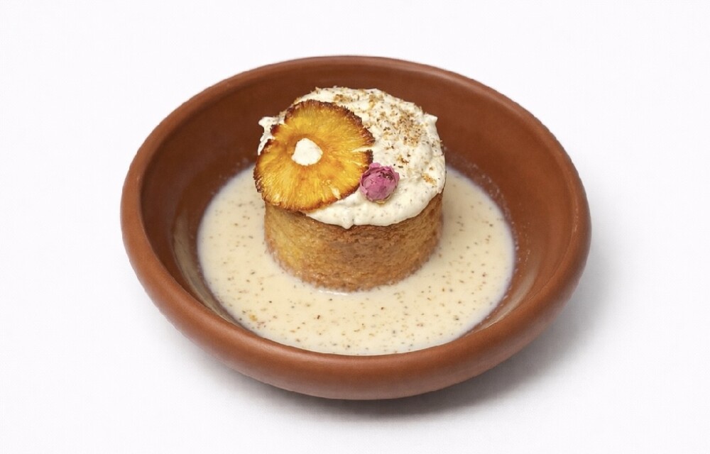 كيكة الأناناس وجوز الهند Coconut Pineapple Cake
